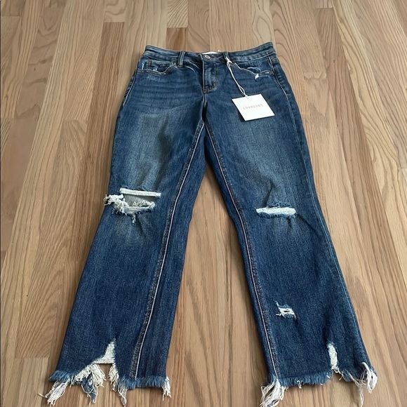 NWT Vervet Women’s Blue Straight Leg Jeans with Worn-In Look Size 25 - Picture 2 of 10
